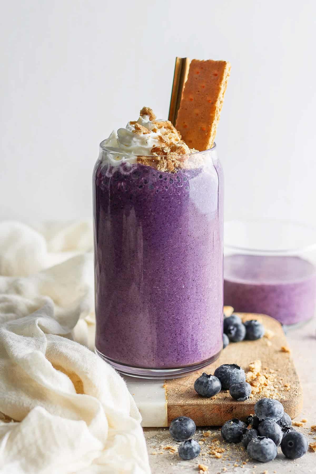 Yaban Mersinli Cheesecake Protein Smoothie